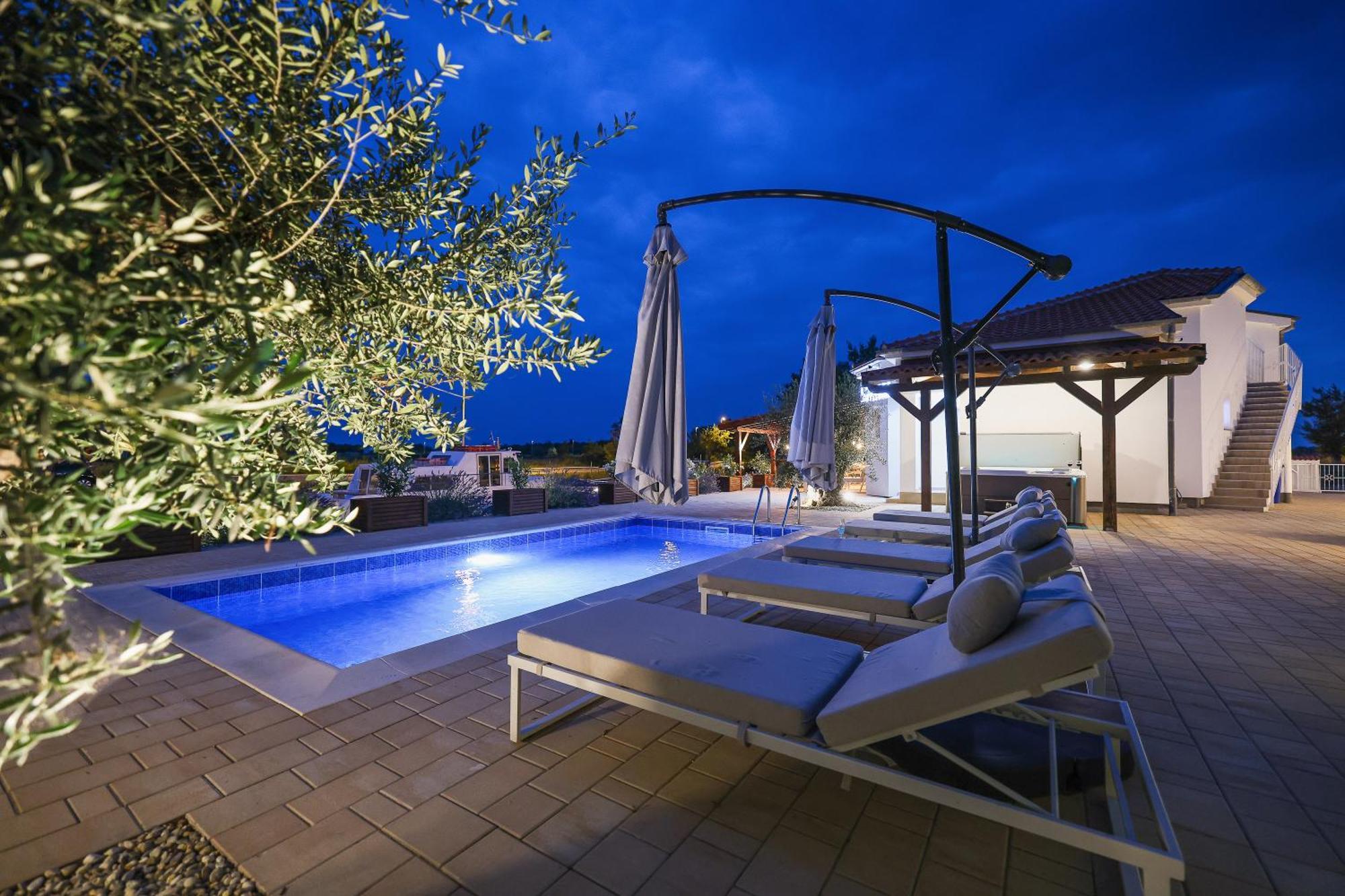 Villa Rita I Nin Exterior photo